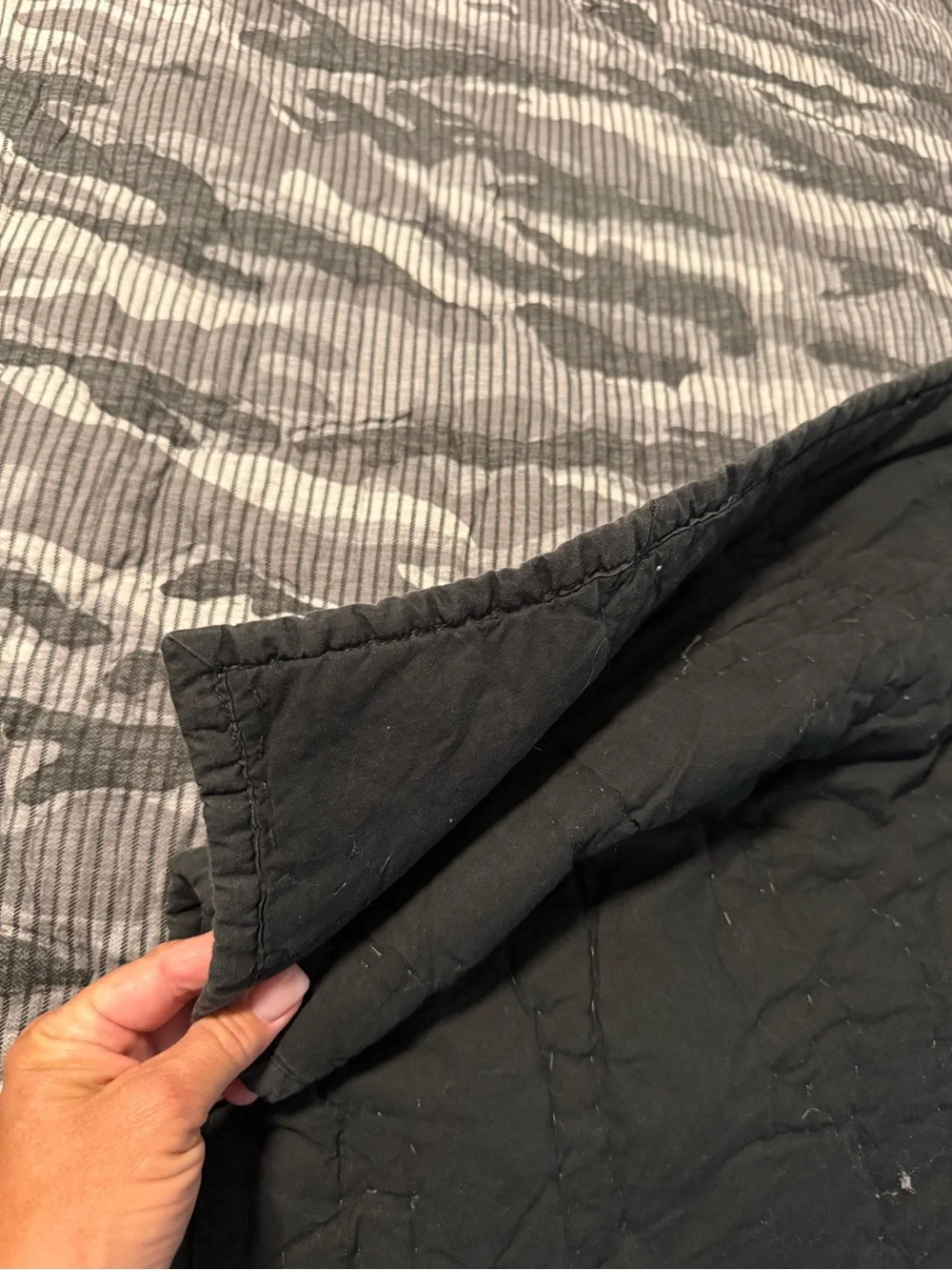 Pottery Barn Teen Gray Camouflage Quilted Coverlet queen excellent condition
